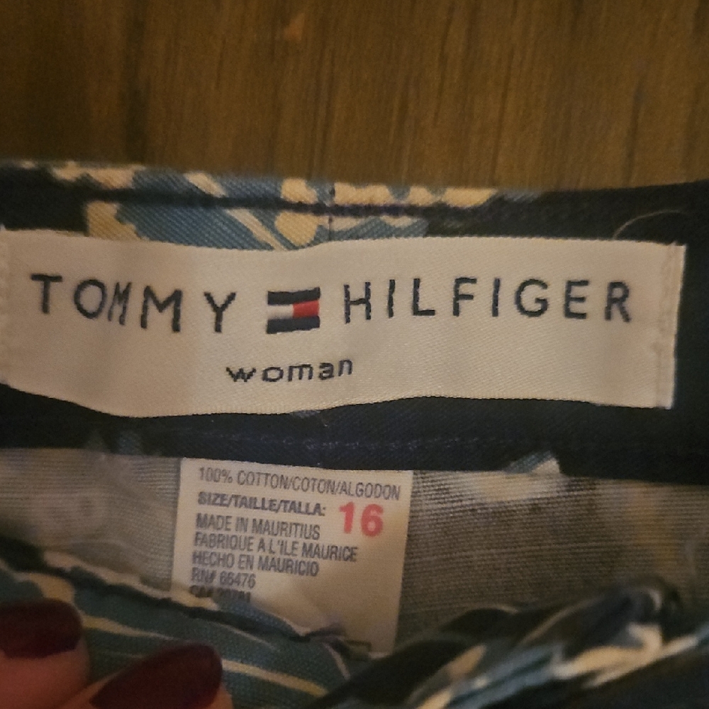 NWOT Tommy Hilfiger Capris - Picture 5 of 6
